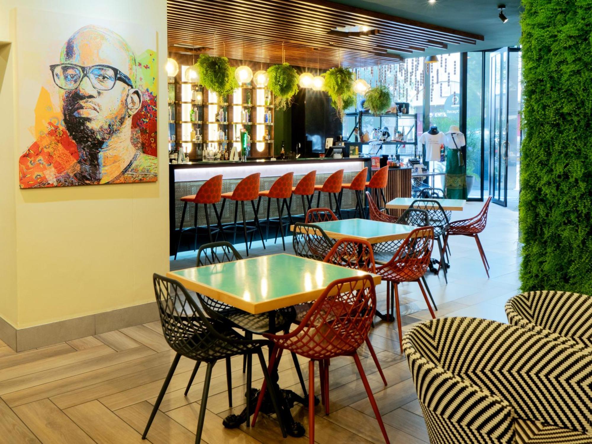 Onomo Hotel Johannesburg Сандтон Екстер'єр фото