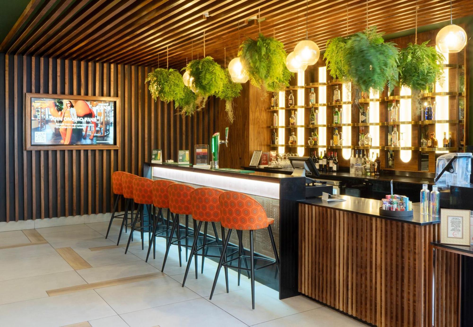 Onomo Hotel Johannesburg Сандтон Екстер'єр фото
