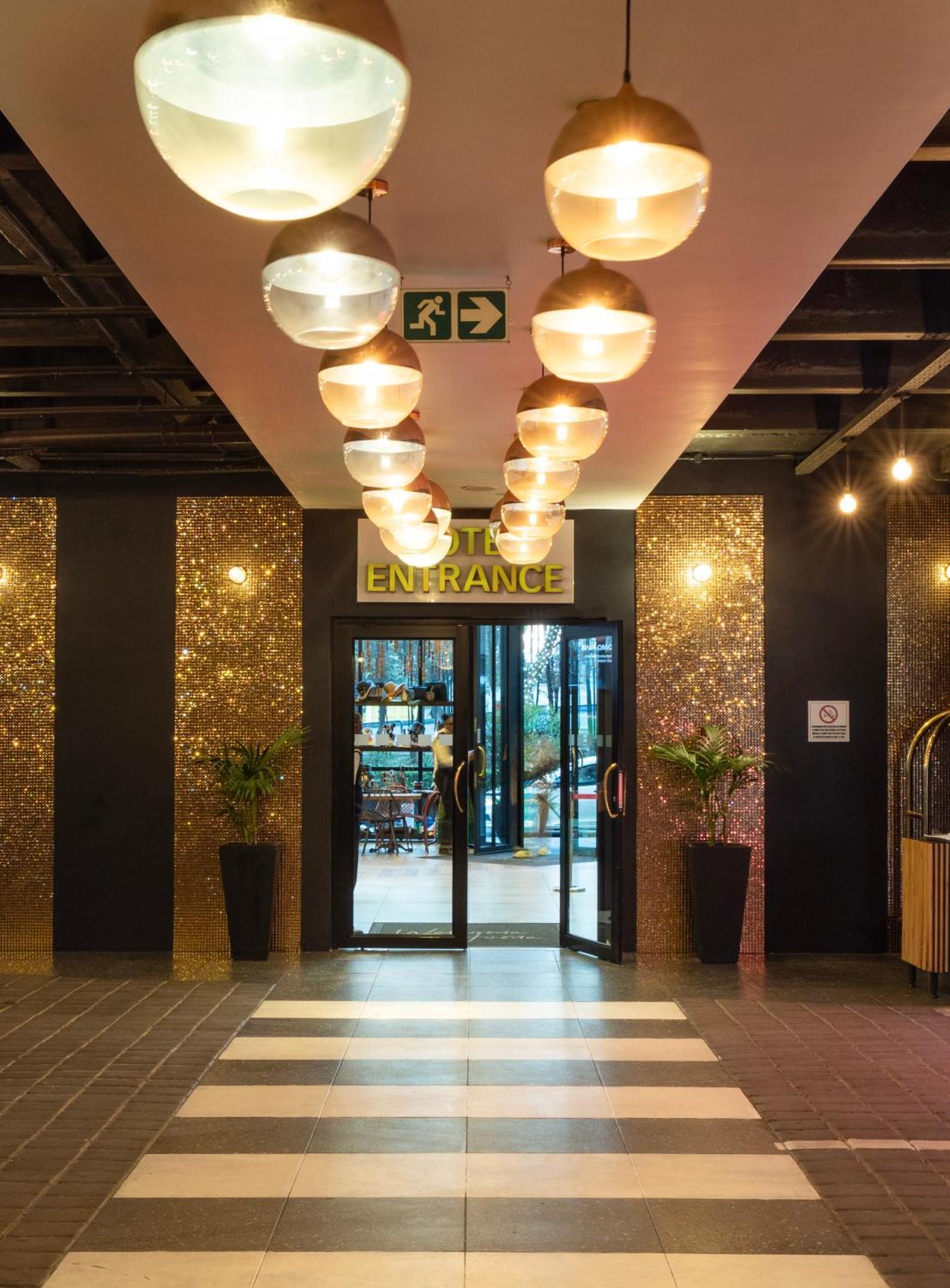 Onomo Hotel Johannesburg Сандтон Екстер'єр фото