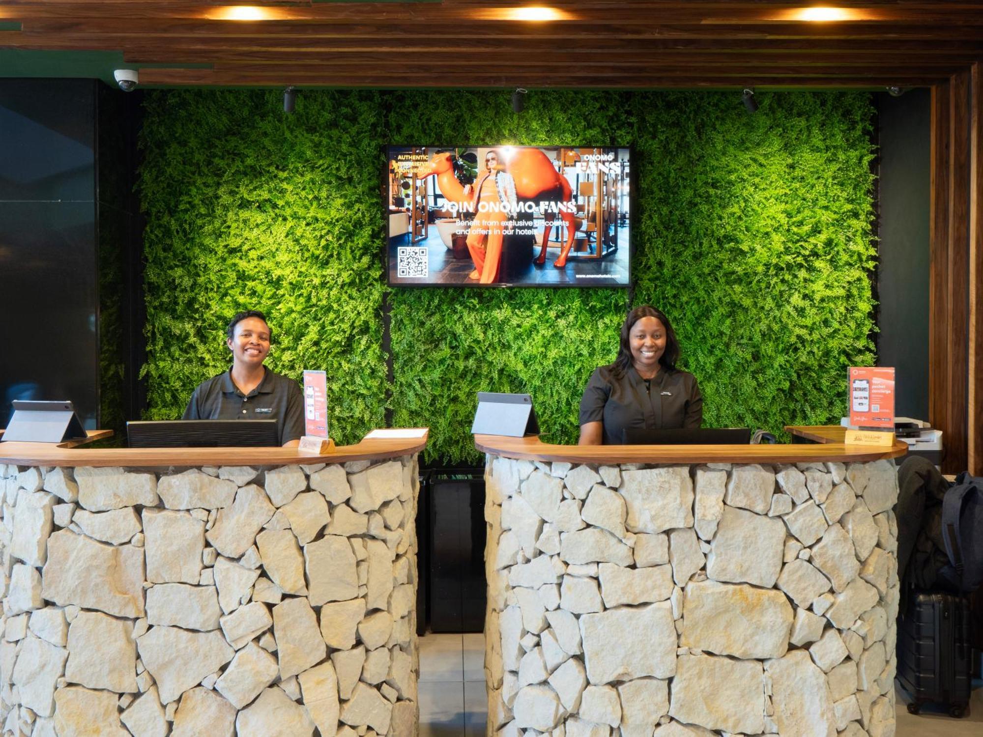 Onomo Hotel Johannesburg Сандтон Екстер'єр фото
